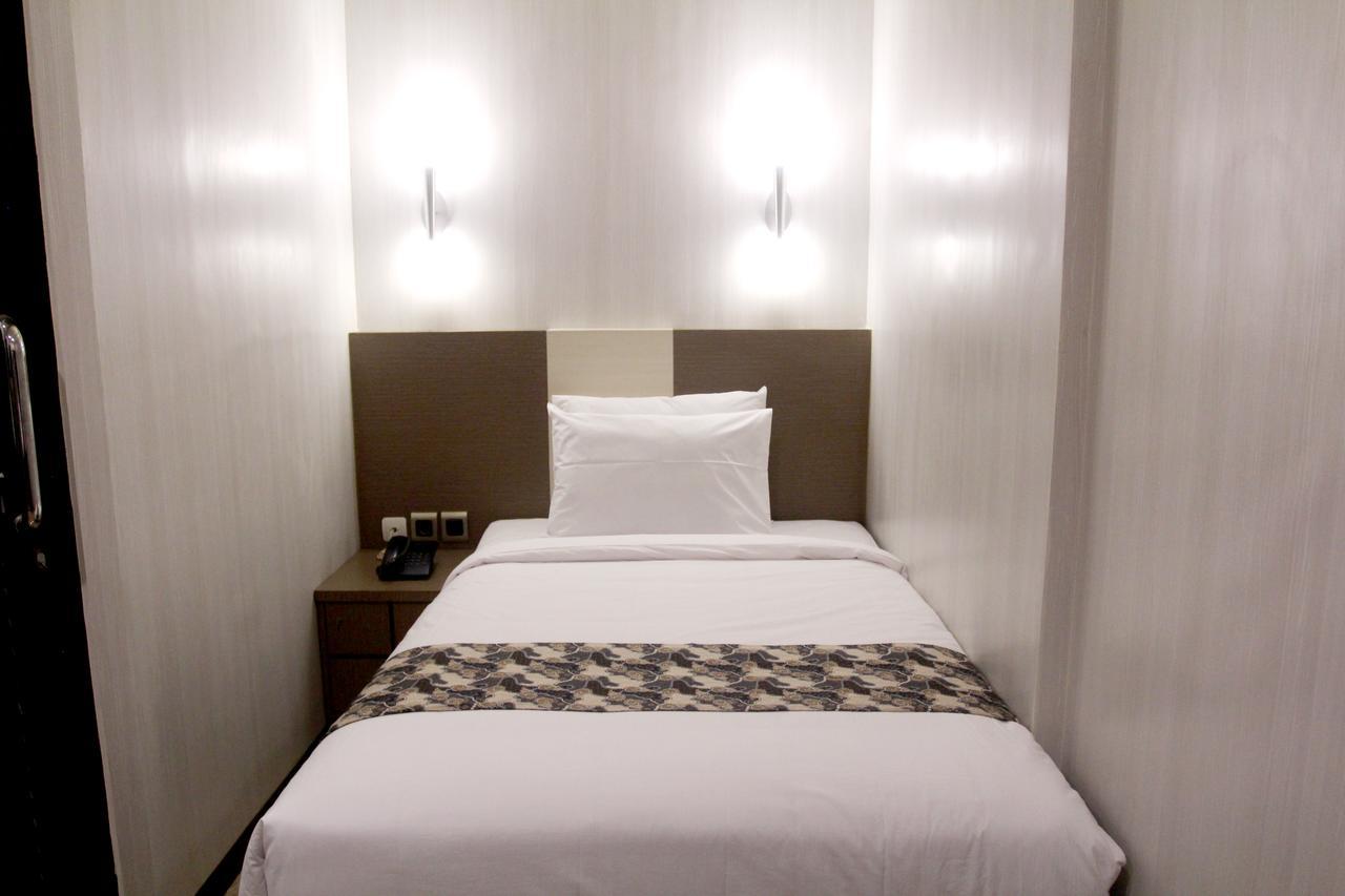 Citra Suites Raya Bratang Binangun Wonocolo Exterior photo